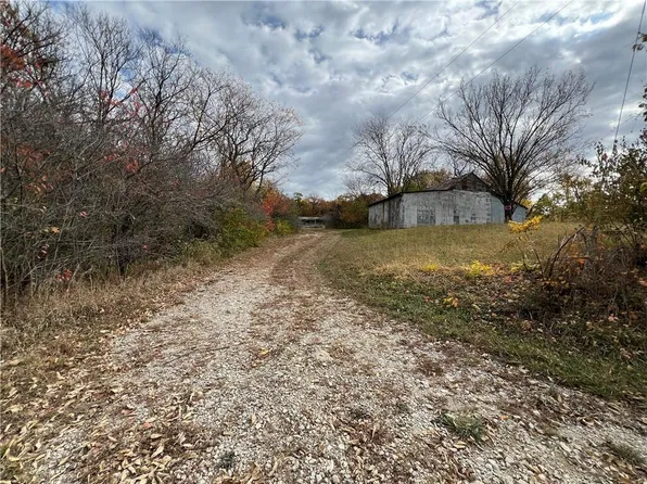 11141 Valley View Rd, Richmond, MO 64085