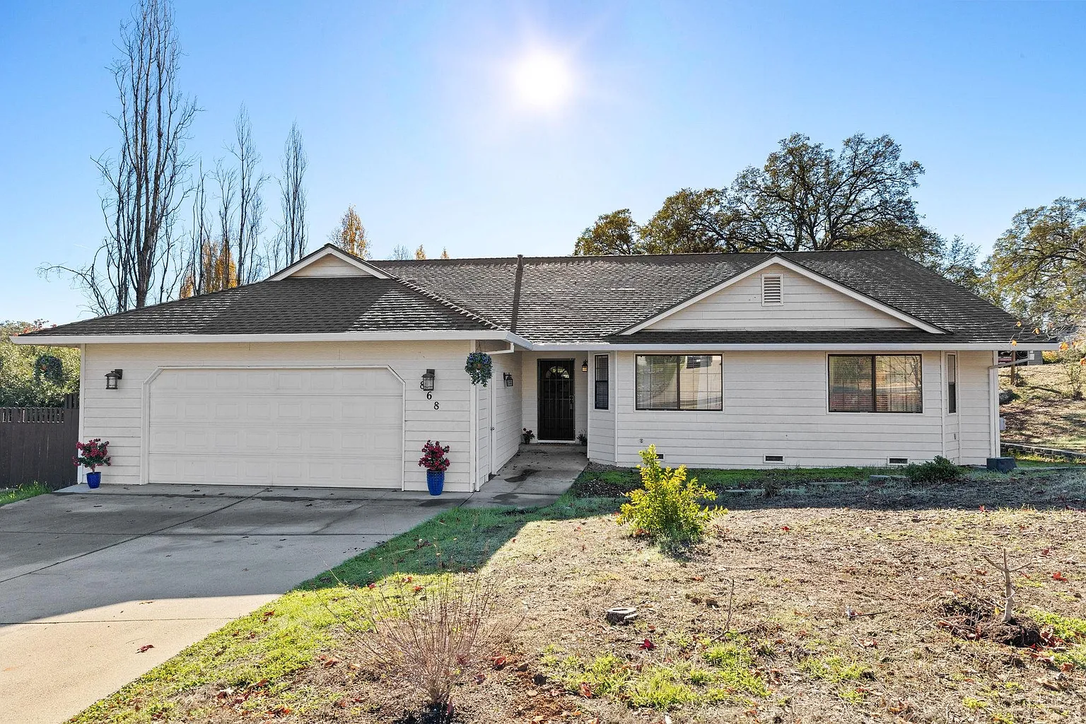 868 Live Oak Dr photo 1
