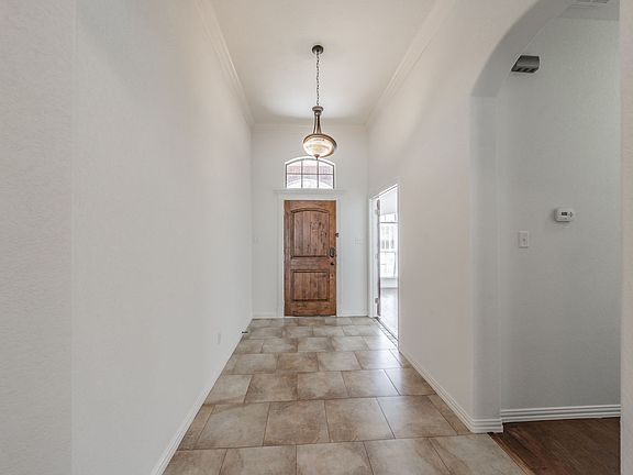 3rd image of 186 Winged Foot Dr