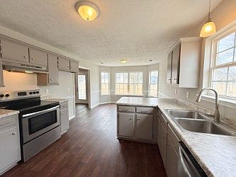 5th image of 2809 General Maney Ct
