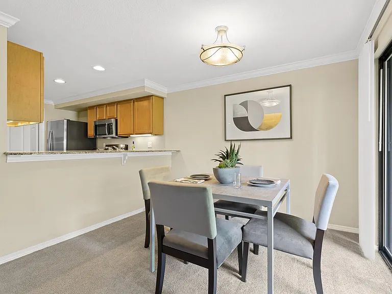 Yarrowood Highlands dining room