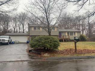 19 Jefferson Cir, Clinton, CT 06413