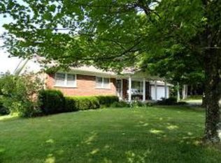 433 Hinton Rd, Shady Spring, WV 25918