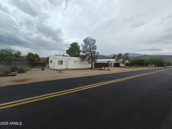 34440 S Ann Black St, Black Canyon City, AZ 85324
