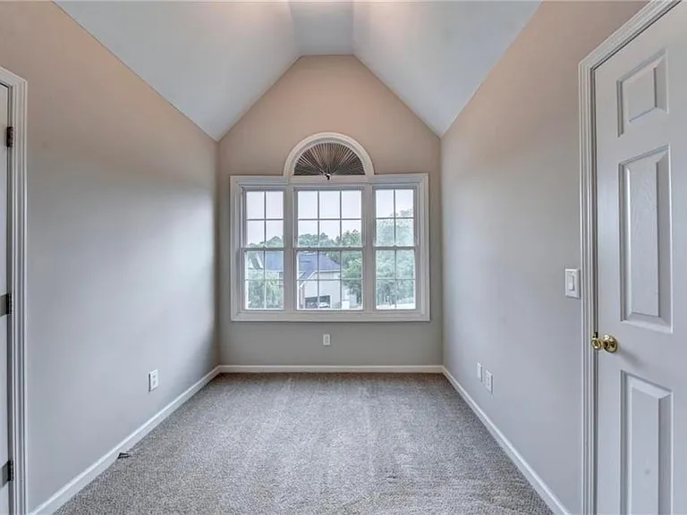 410 Ruby Forest Pkwy — Photo 21