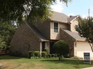 407 Oak Leaf Dr, Duncanville, TX 75137