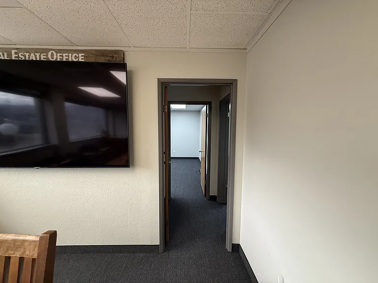 217 E Woodin Ave #2-F — Photo 4