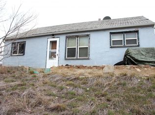 1006 Sparrow Ln, Glendive, MT 59330