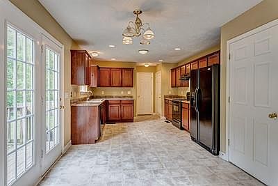 4th image of 132 Sundance Way