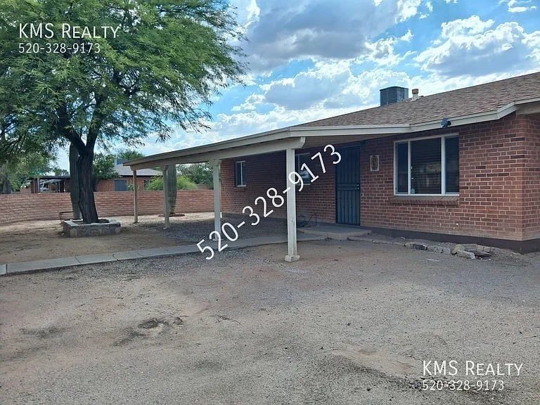 2044 S March Pl — Photo 2