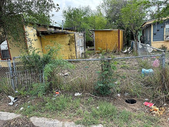 4th image of 609 N Holland Ave