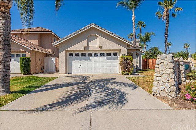 1st image of 28077 Stillwater Dr