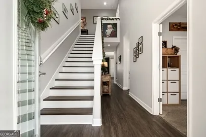 104 Pomegranate St — Photo 8