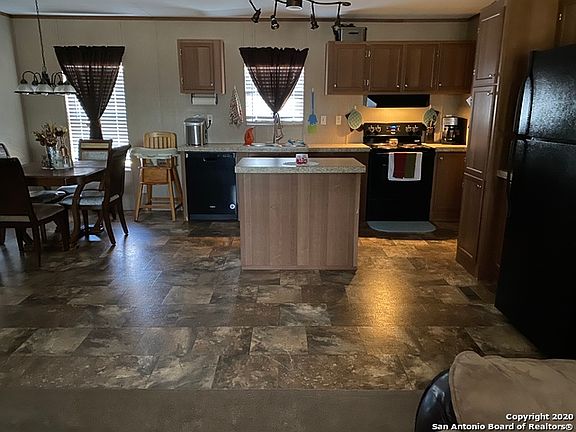 5th image of 120 Oak View Dr
