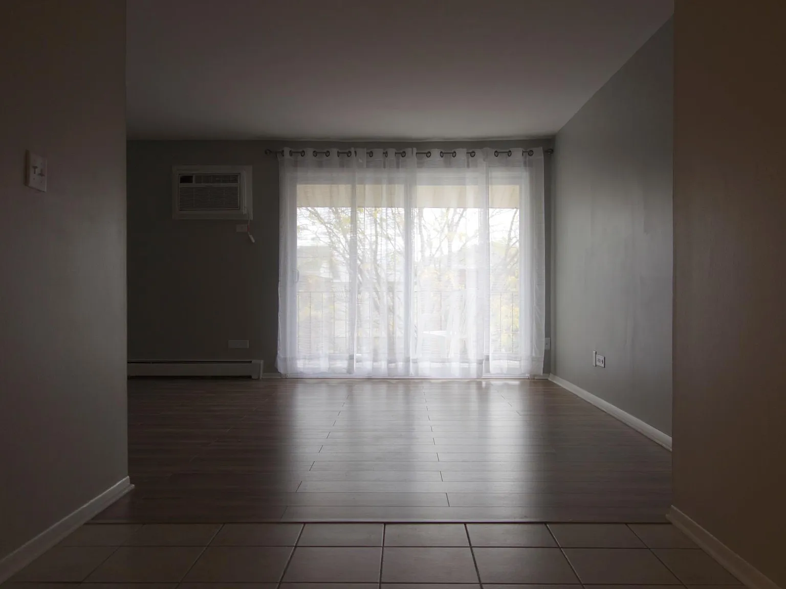 10530 Parkside Ave — Photo 2