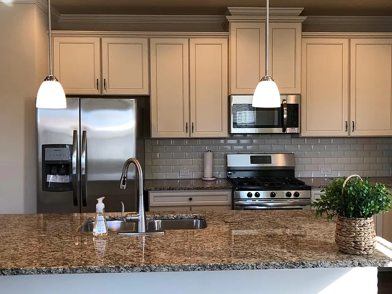 4125 Cordova Ln — Photo 10