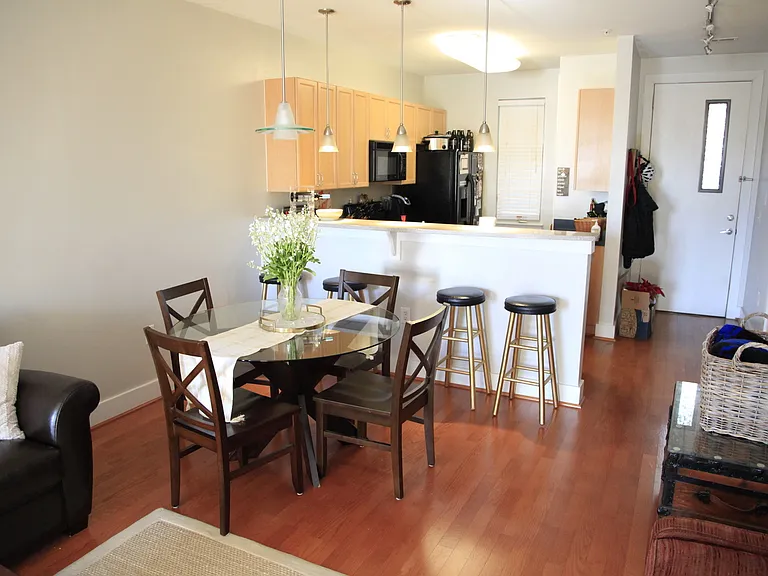 1101 W 1st St #207 — Photo 4