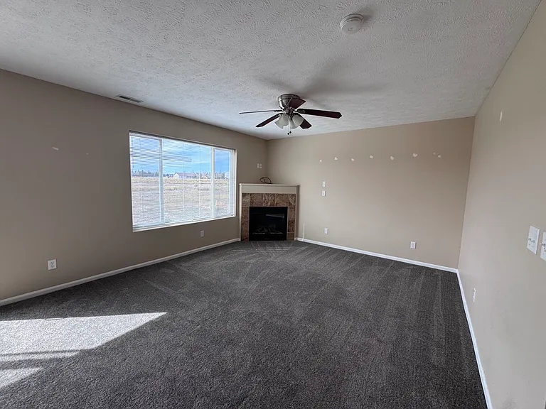 374 Colter Loop — Photo 3