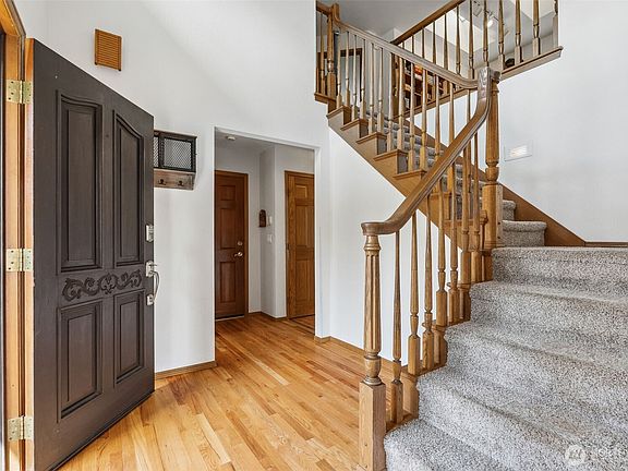 3rd image of 327 Keach Court