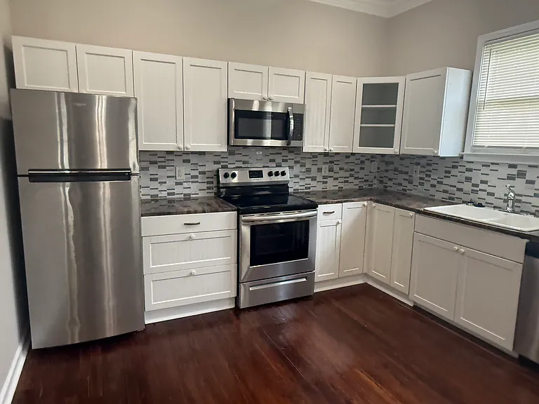 907 Crew St SW — Photo 8