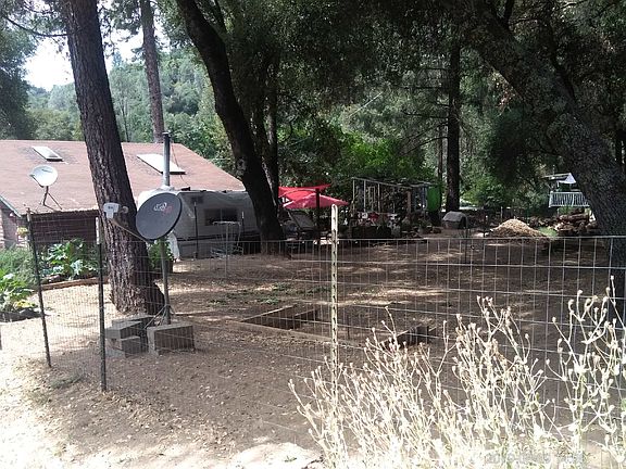 Double fenced lot..woof