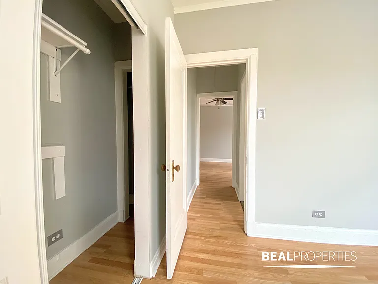3831 N Fremont — Photo 13