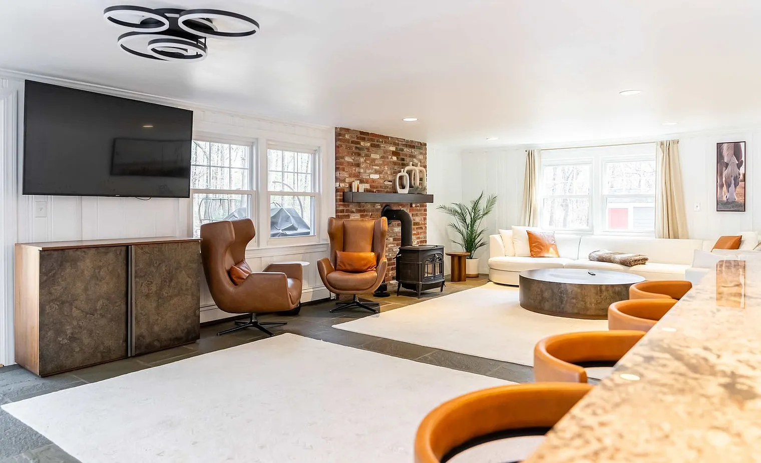 4 bed, 3.0 bath, 3498 sqft, $19,848 — Photo 4