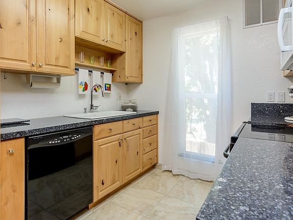 3rd image of 480 E Okeefe St APT 216
