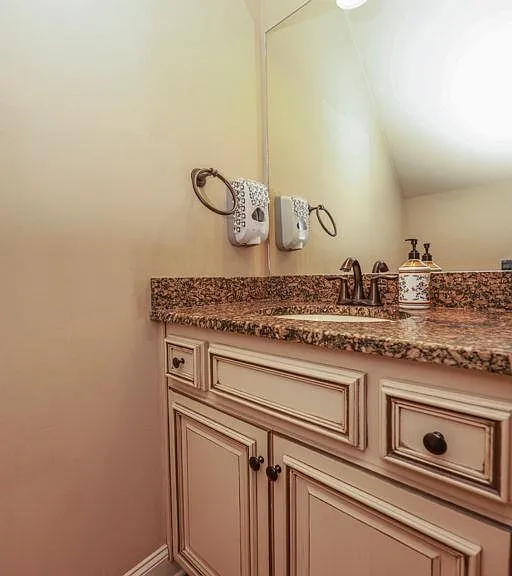 2241 Line Dr — Photo 17