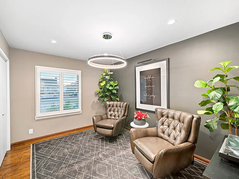 843 Bernard Dr — Photo 25