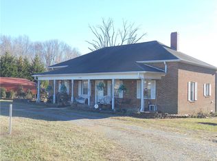 1225 Pine Ridge Rd, Mount airy, NC 27030