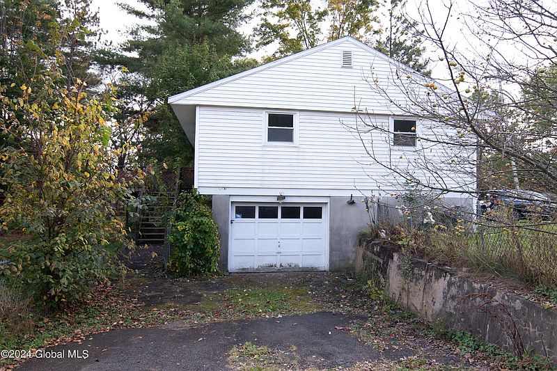 4th image of 54 Myrtle Street