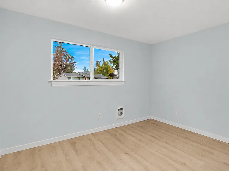 4113 220th St E — Photo 13