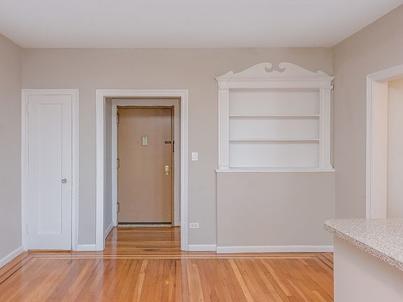 4th image of 25-98 36th St #5H