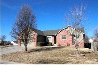 2670 N Ridgewood Ct, Wichita, KS 67220
