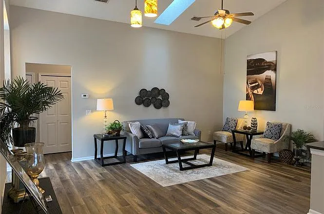 13633 Emeraldview Dr — Photo 7