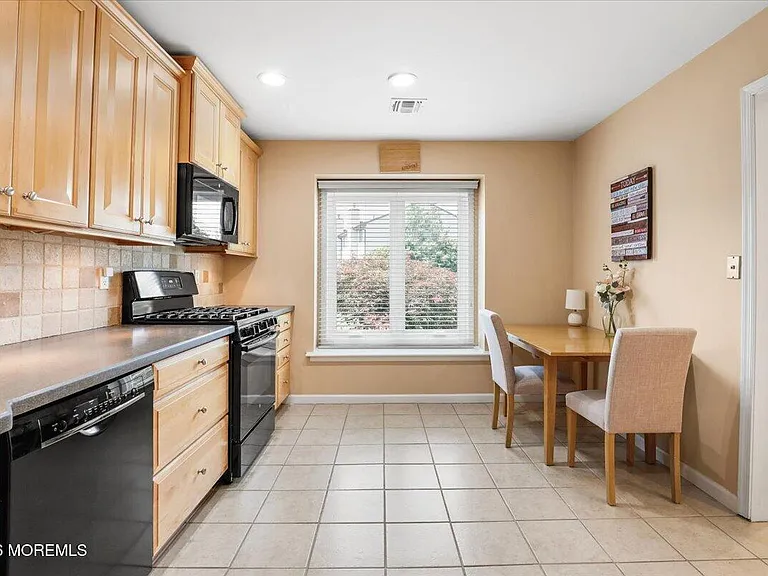 185 Pear Dr — Photo 10