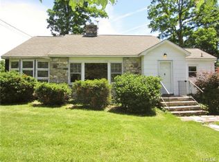 5 Ridge Ln, Mahopac, NY 10541