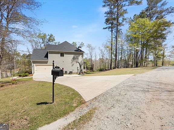 5th image of 102 River Point Rd