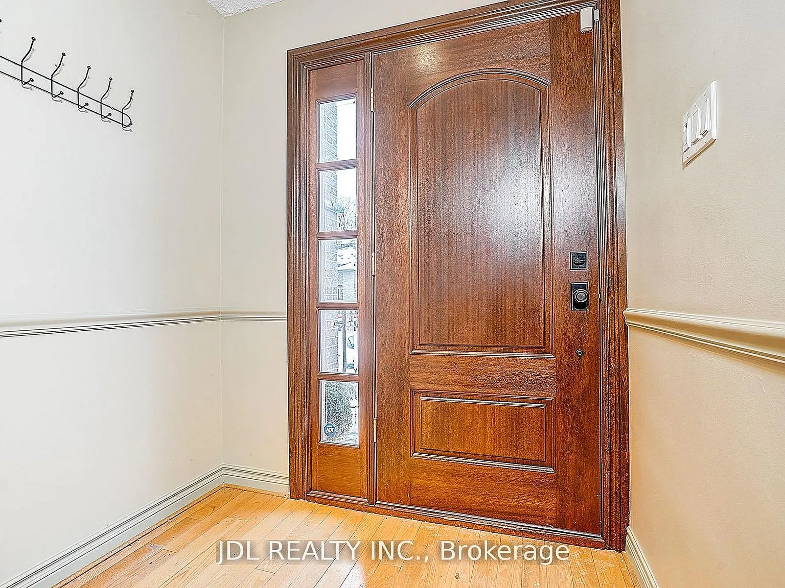 4 bed, $5,480 — Photo 2