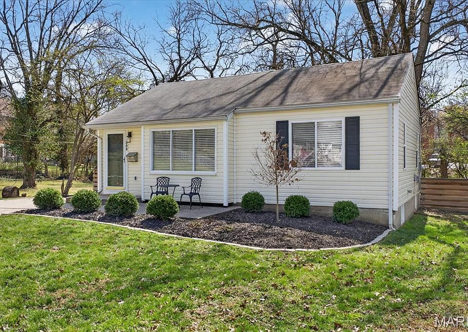 1st image of 303 Corona Ct
