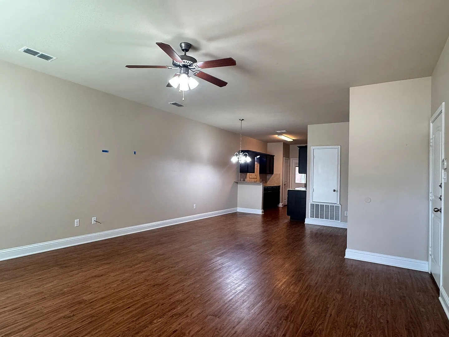 328 Princess Place — Photo 4