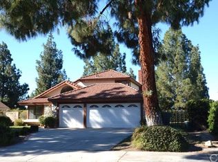 1135 Crestsprings Ln, Riverside, CA 92506