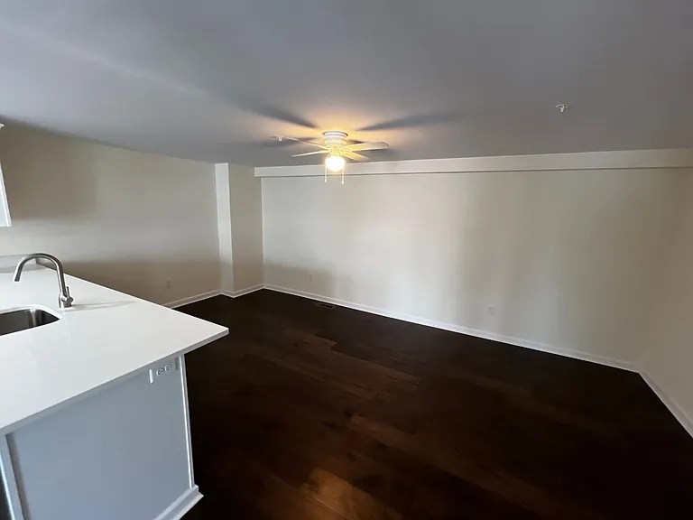 883 Broadway — Photo 27