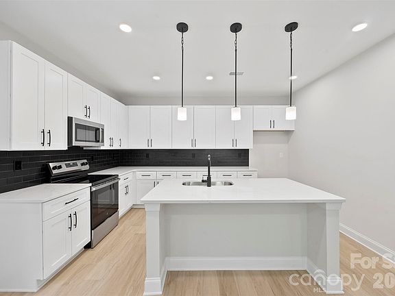 5th image of 4523 Binwhe Ln