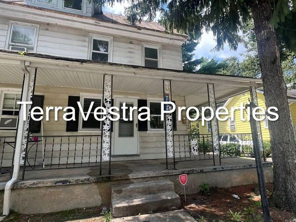 124-126 W Harmony St