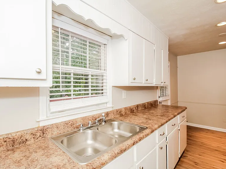 6325 Wellington Way — Photo 9
