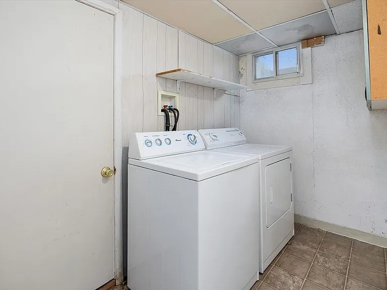 270 Quincy St — Photo 18