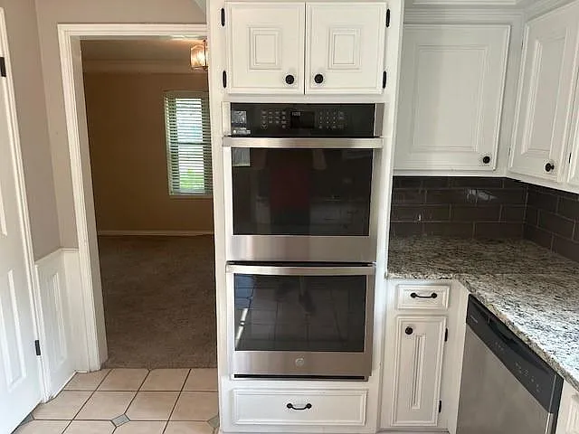 18015 Heaton Dr — Photo 10