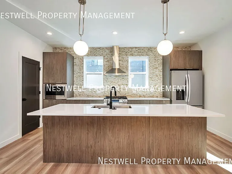 593 E Betsey Cv S — Photo 3